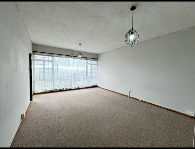 3 BEDROOM APARTMENT FOR SALE IN MOSSEL BAY CENTRAL